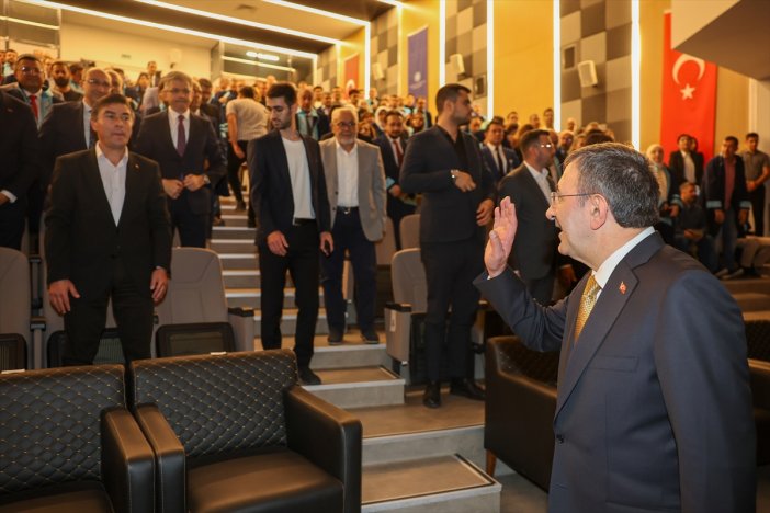 cumhurbaskani-yardimcisi-yilmaz-konyada-akademik-yili-acilis-toreninde-konustu-10.jpg