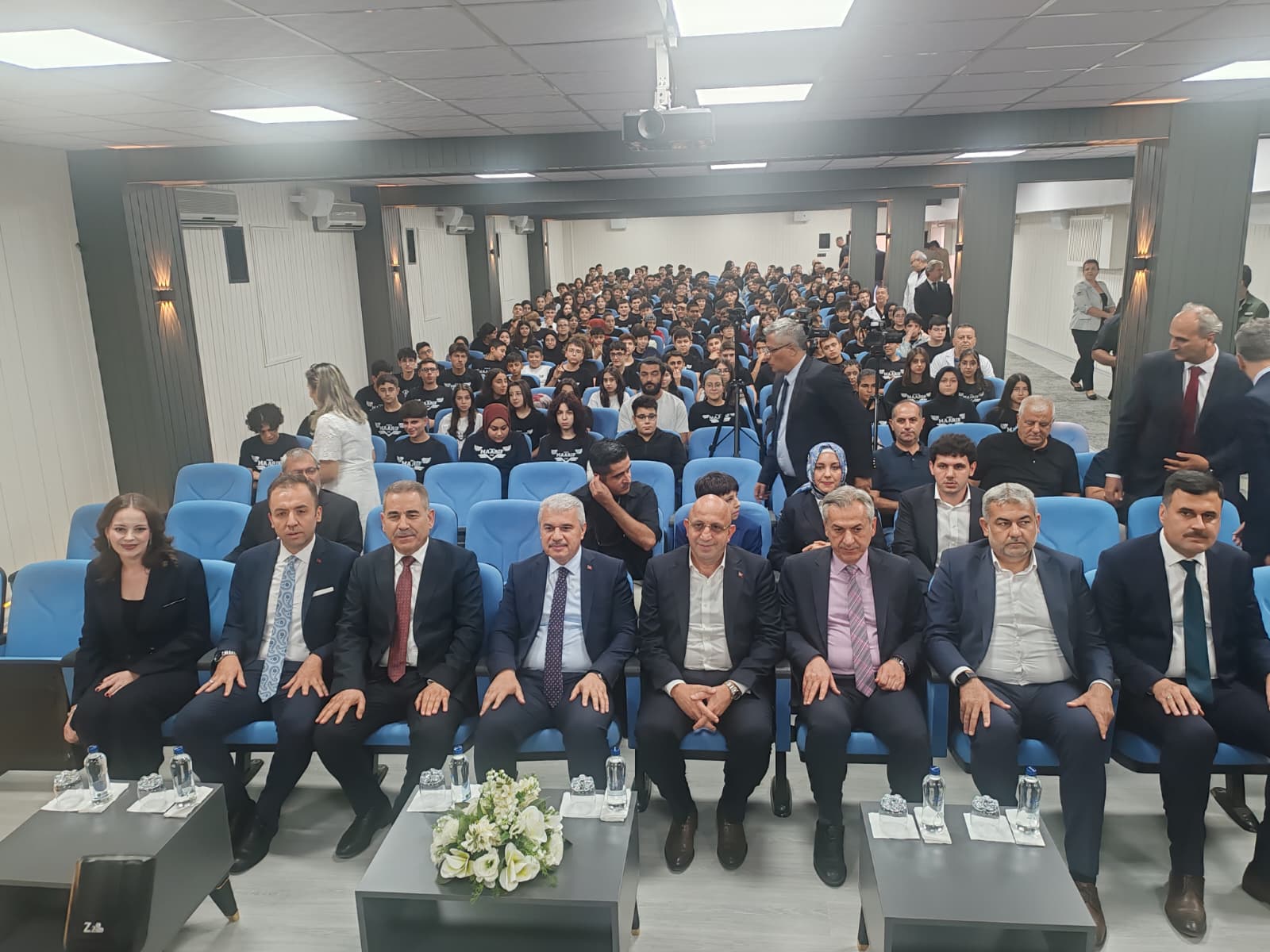 meram-anadolu-lisesine-aysenaz-konferans-salonu-acildi-3.jpeg