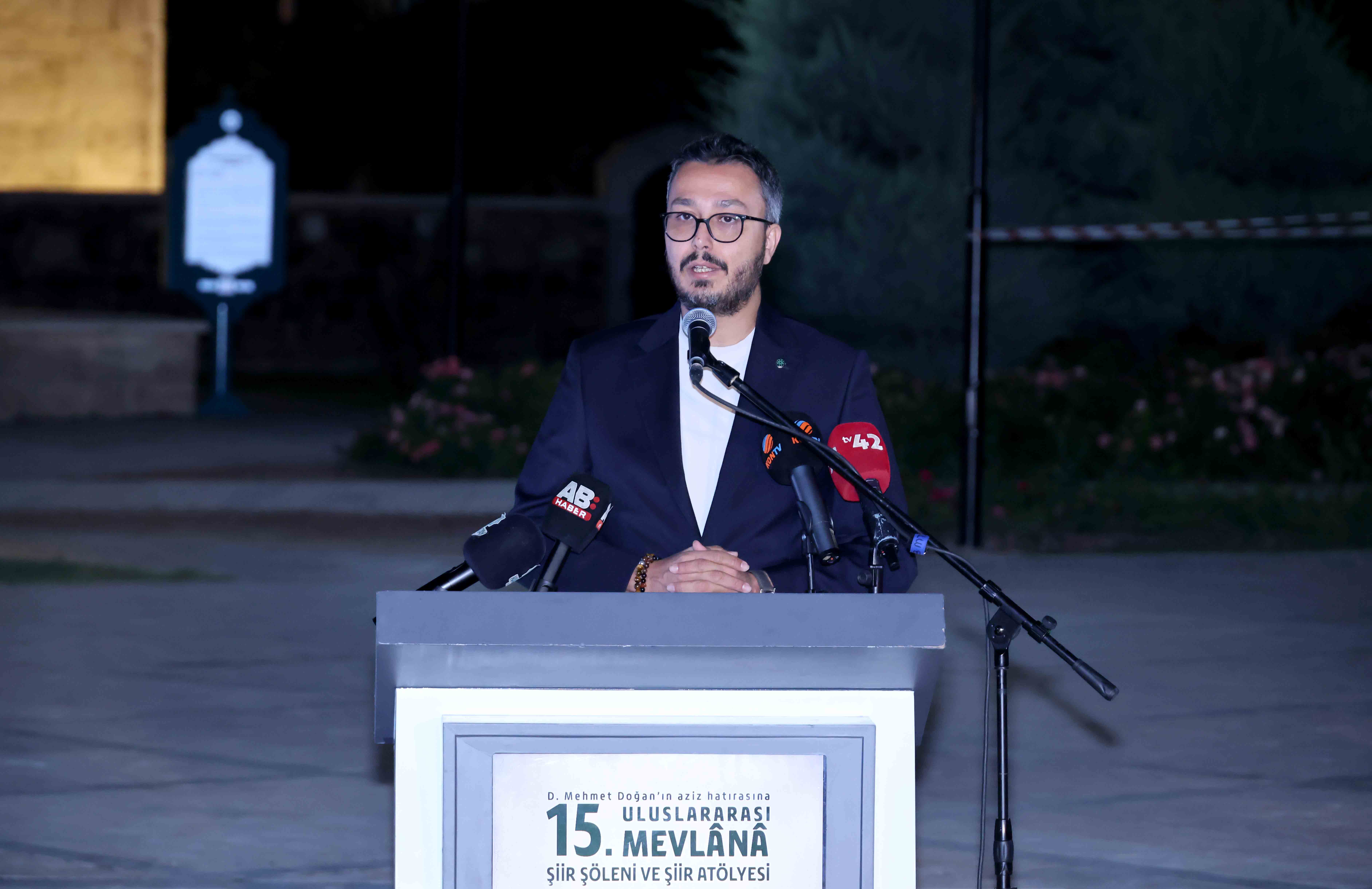 15-uluslararasi-mevlana-siir-soleni-gerceklestirildi-6.jpg