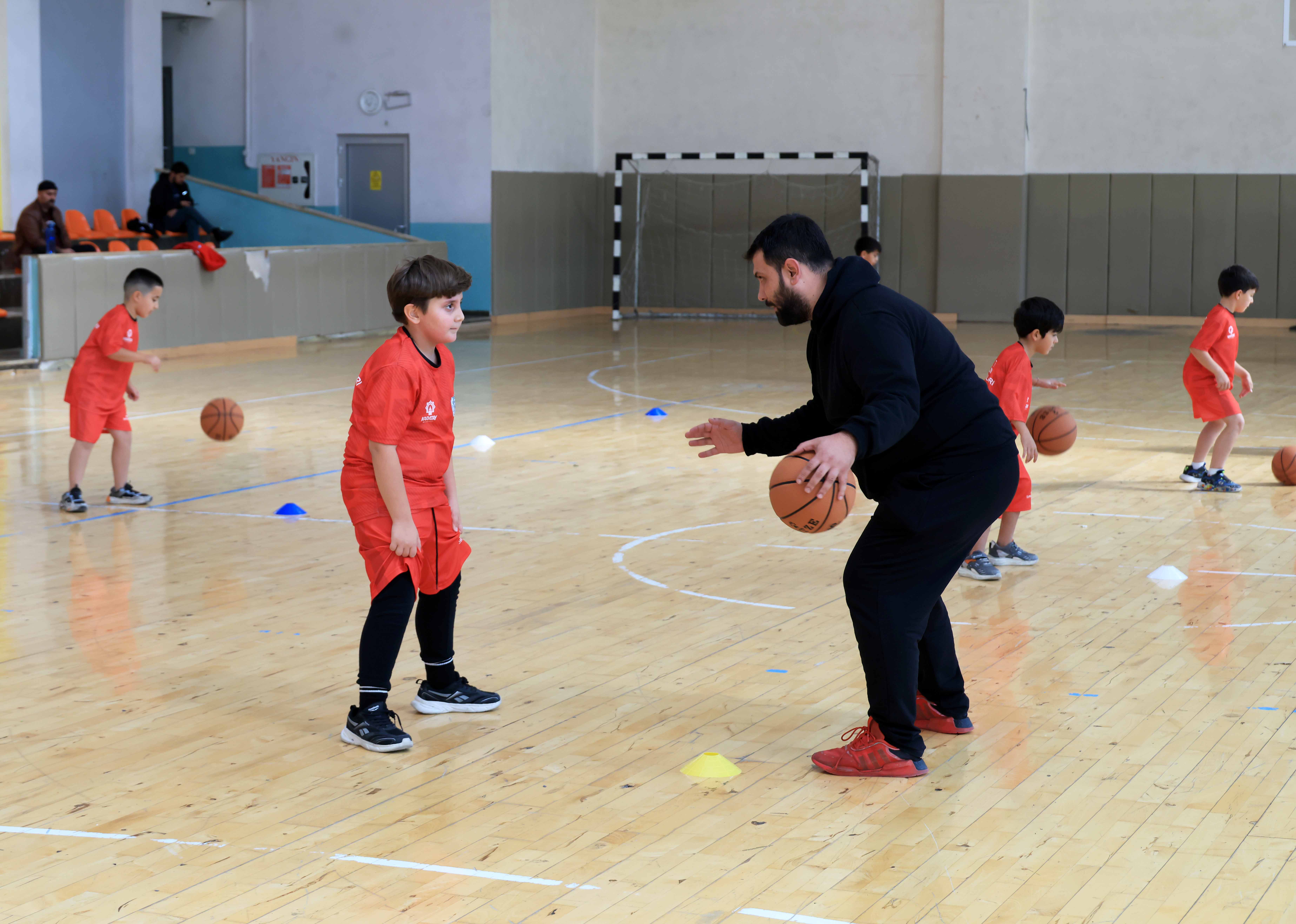 karatay-kis-spor-okullarina-yogun-ilgi-10.jpg