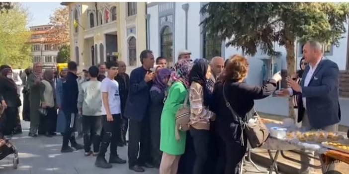 Konya'da Kayalıpark'ta yöresel baklava ikramı yapıldı