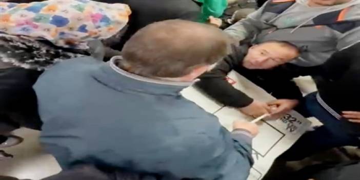 Konya'ya yakışmayan görüntü! 32 ekran televizyonlar bin liraya satışa sunulunca izdiham yaşandı