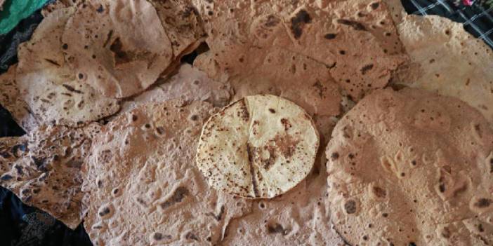 Konya’nın Hadim İlçesinde kaybolmaya yüz tutmuş Armut Ekmeği yapımı merak ediliyor.