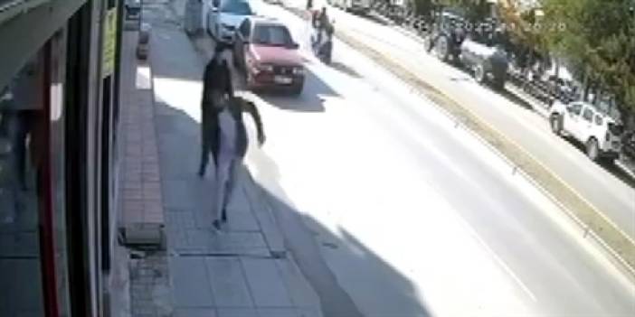 Berber çıkışı husumetlisini öldüren şüpheli kamerada