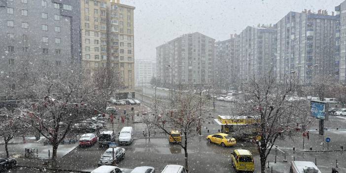 Konya da beklenen kar yağdı